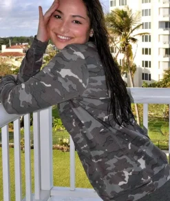 Women Nayked Apparel Hoodies & Sweatshirts>Women'S Earth Print Pullover/Discontinued